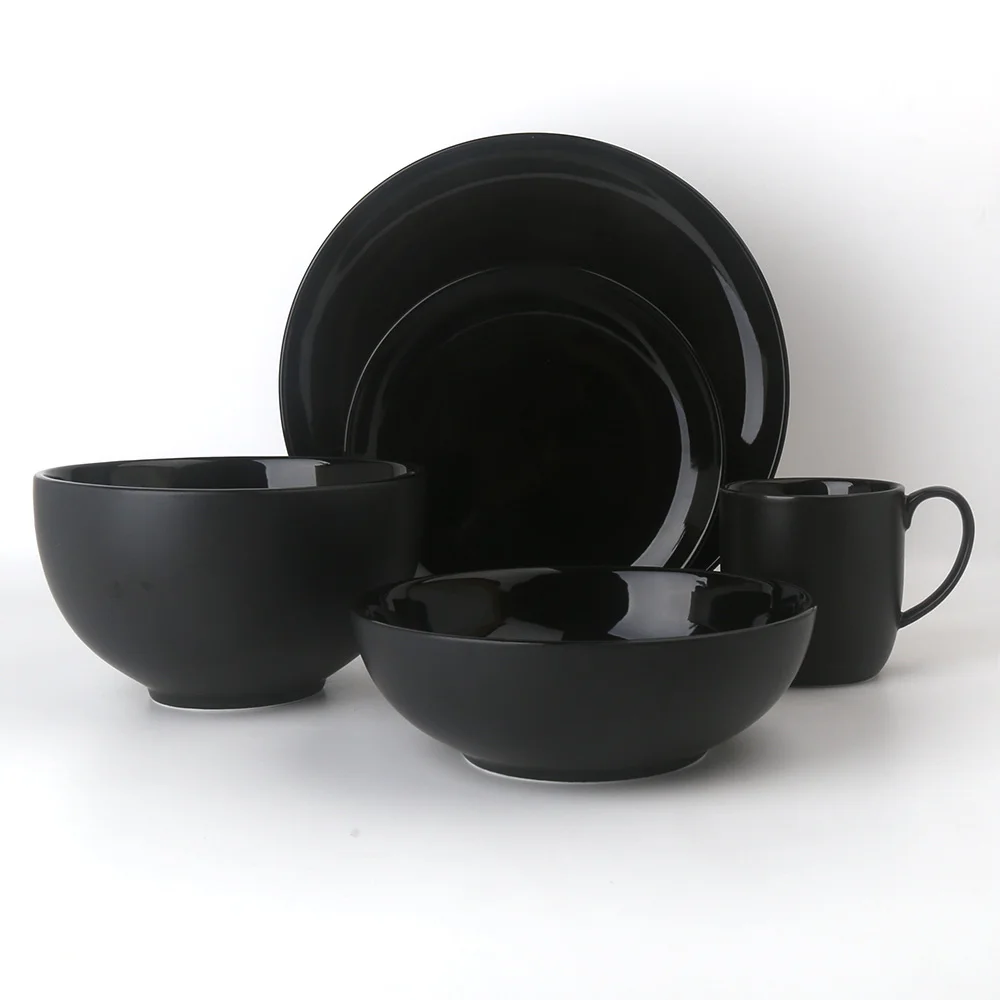 black dinnerware