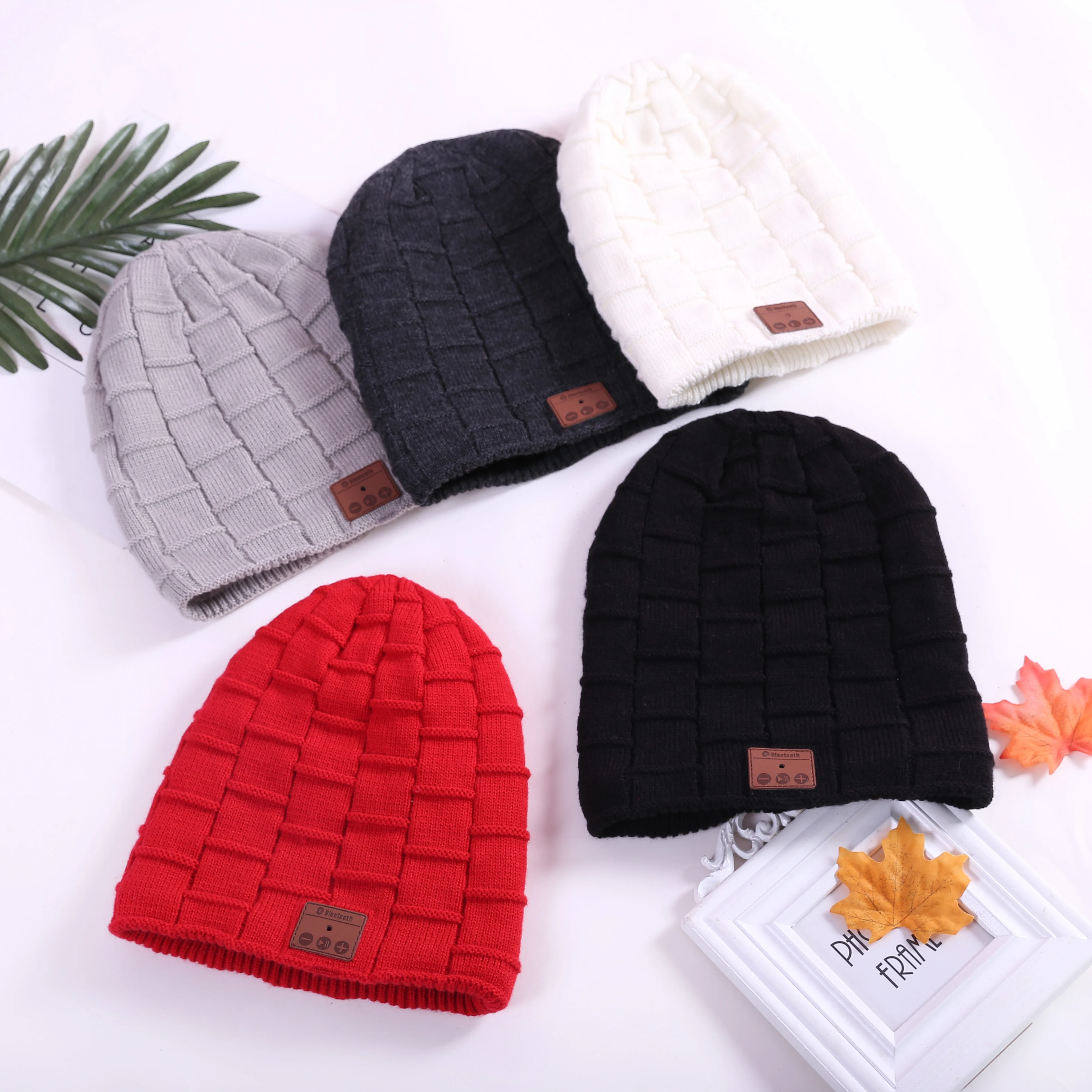

Trade Assurance Hot Christmas Gift Amazon Supplier Knit Hat Warm Wireless Winter Hat Earphone Beanie Headphone Caps