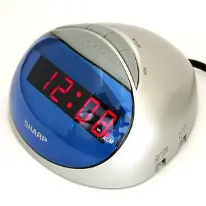 sharp alarm clock with 2 front usb ports