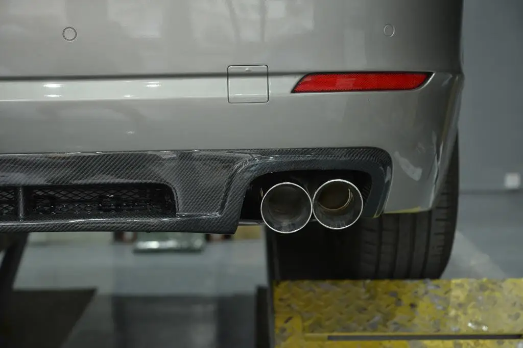 carbon fiber rear bumper lip diffuser For BMW 5 series F10
