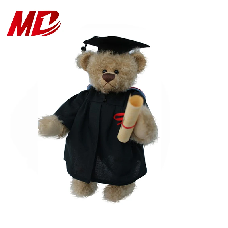 graduation bear 4.jpg
