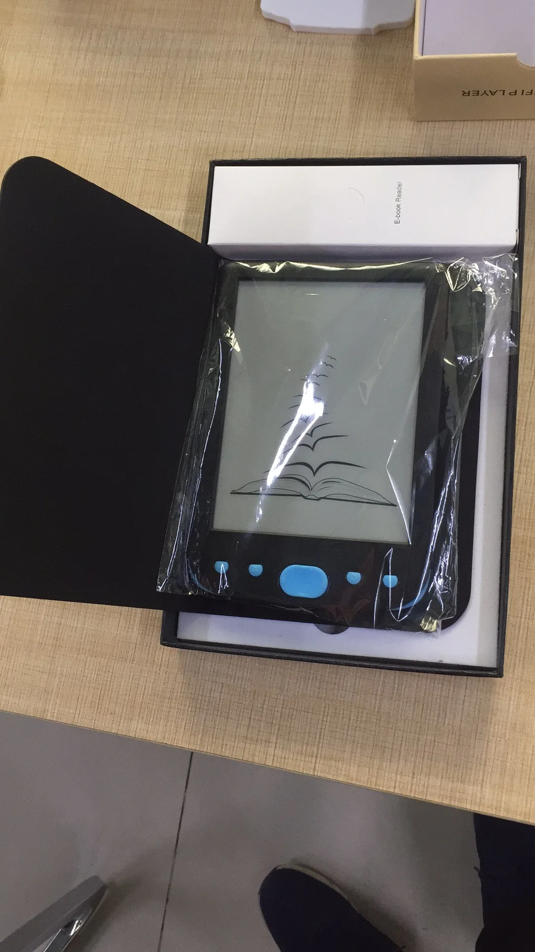 New Ebook Reader 6inch With 8gb Built In 800*600 100dpi Eink Hd Screen 2500mah 7500 Pages With