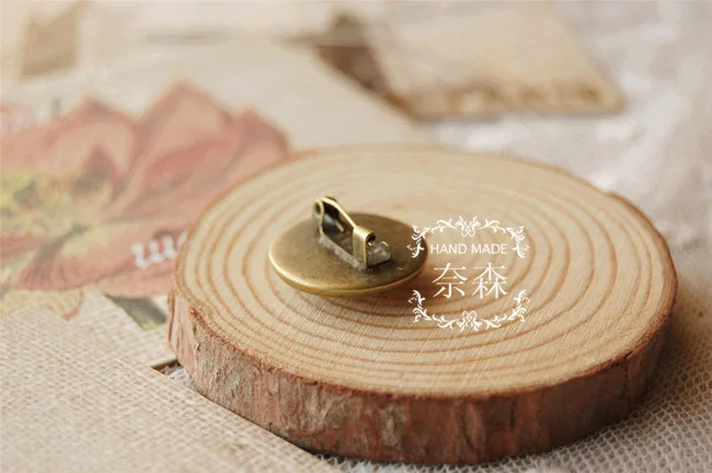 951808916_1842235561