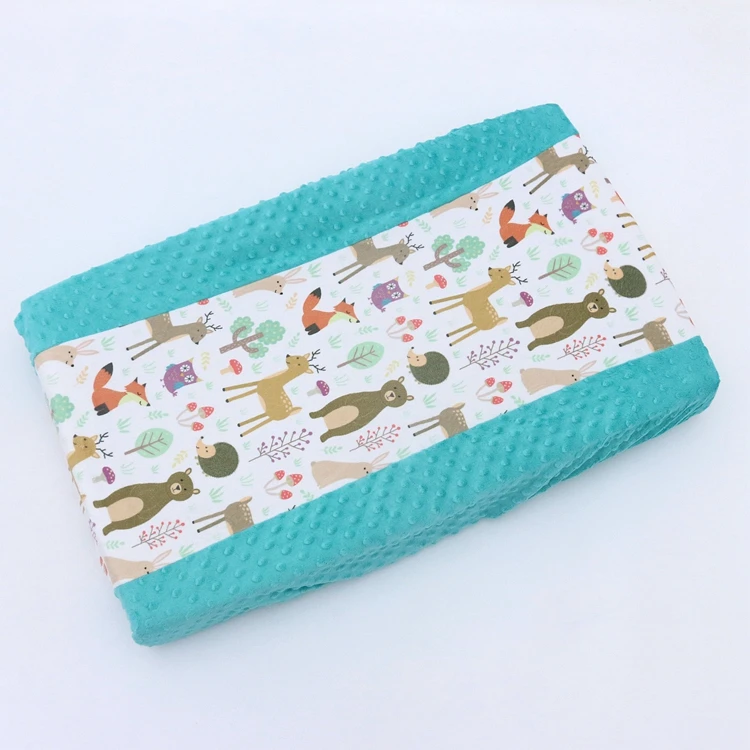

MOQ 50pcs ultra soft patchwork printed minky dot change mat cover