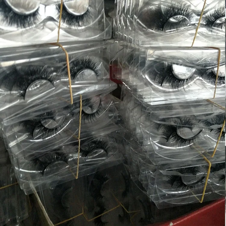 mink eyelashes in stock .jpg