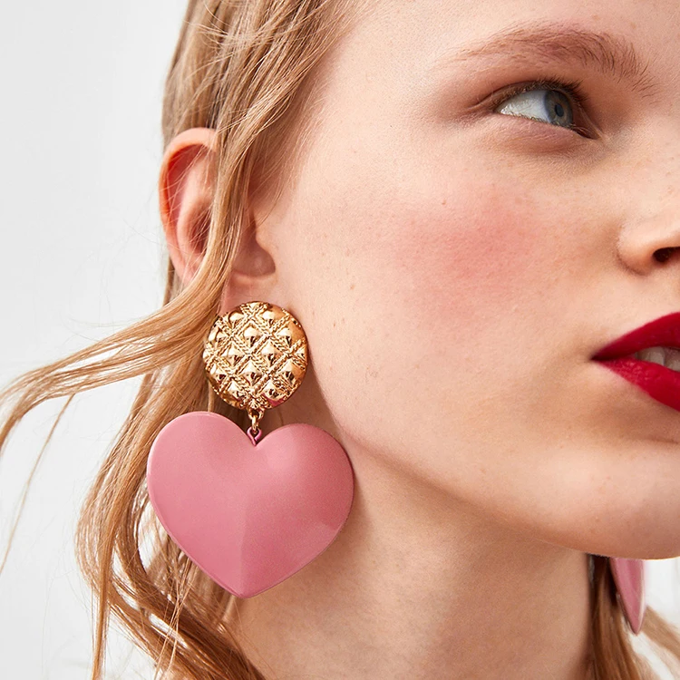 

2019 Cute Pink Heart Statement Dangle Earrings For Women Fashion Brand Drop Earrings Jewelry Bijoux (KDR048), Same as the picture