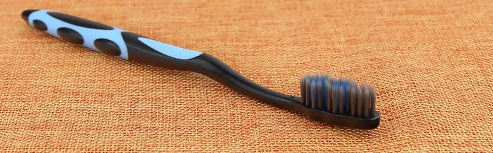 YC383-charcoal-toothbrush-details (8).JPG