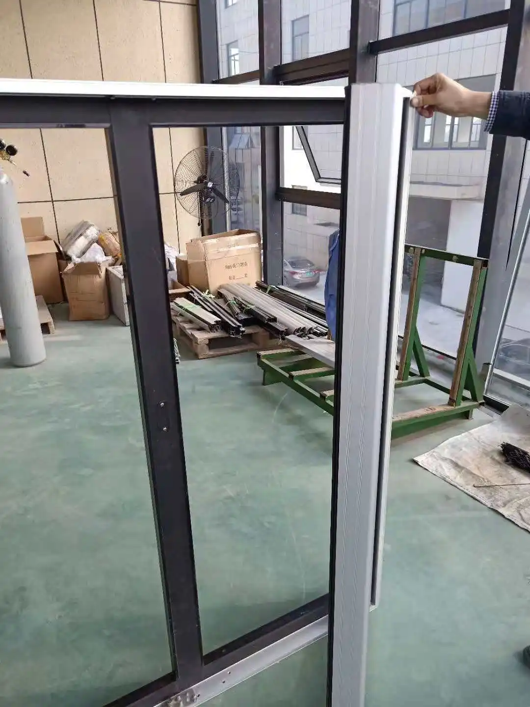 
Commerical wlk in refrigeration glass swing door for showcase 