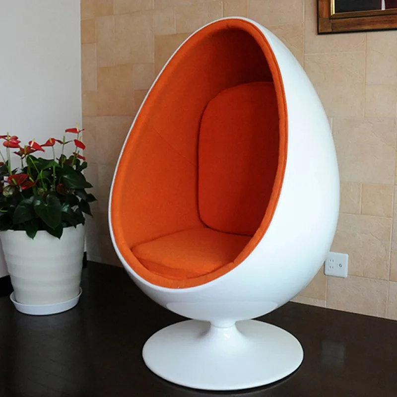 egg chair 1.jpg