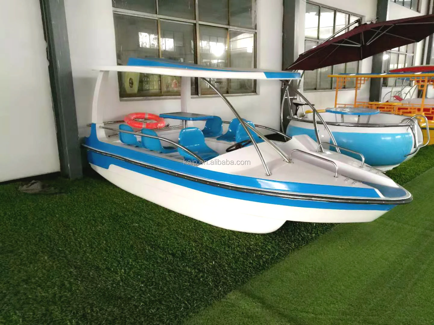 8 Passager Electric Leisure Fiberglass Boat For Park Buy Electric