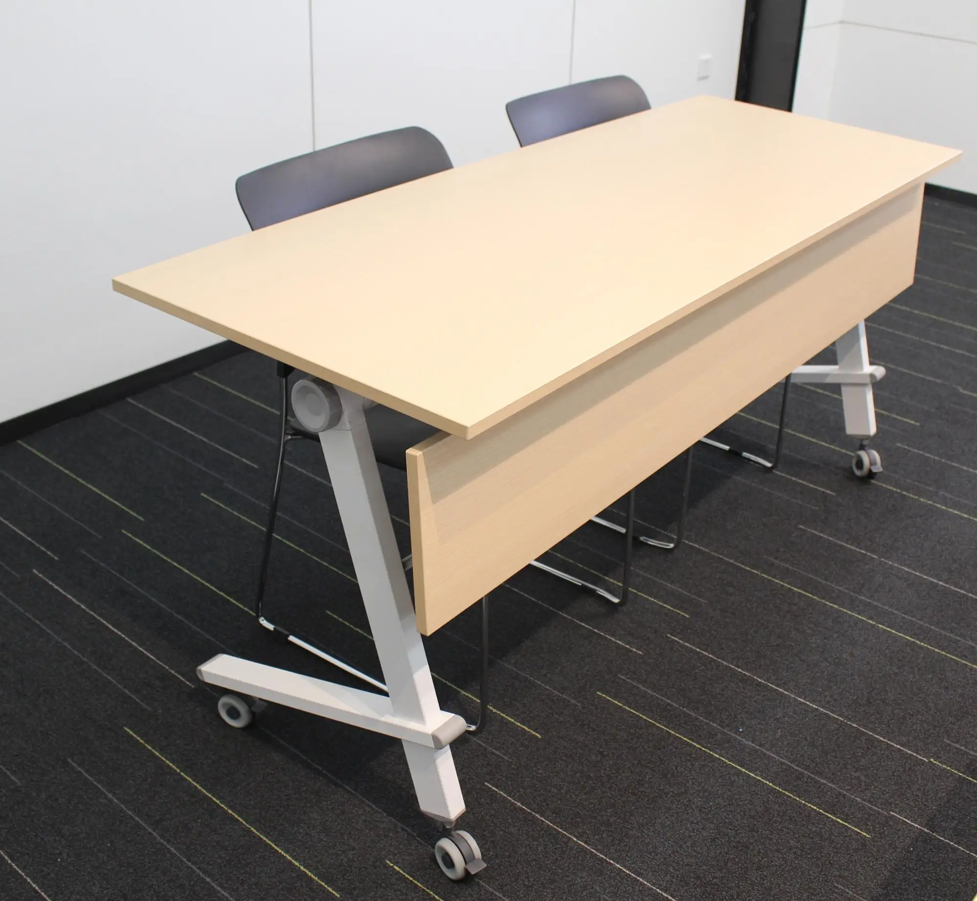 热销现代公司校办工厂折叠培训台oem大会议室会议桌绿色材料