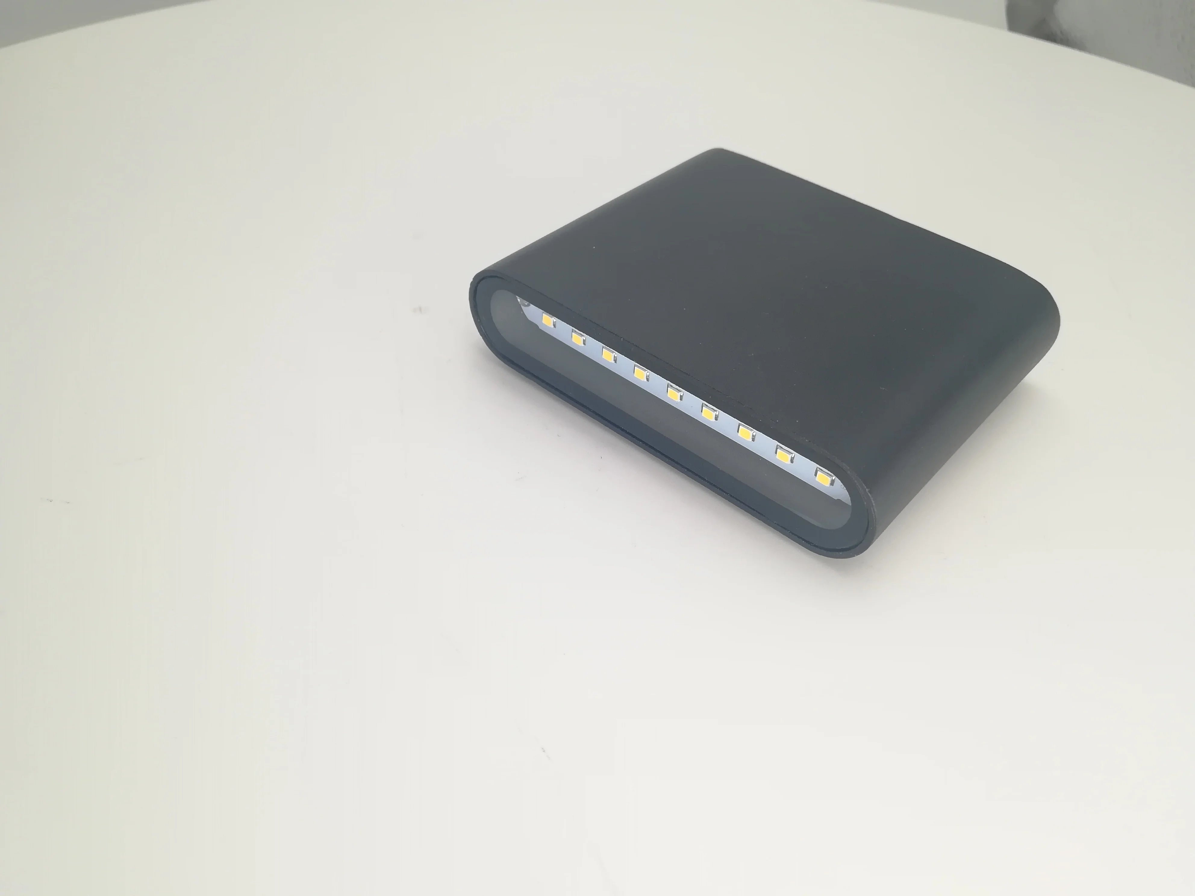 
IP54 COB Die-cast aluminium body PC diffuser led wall light 