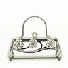 /product-detail/seiko-three-small-flower-metal-clutches-frame-handbag-frame-with-pearl-knob-lock-62068656697.html
