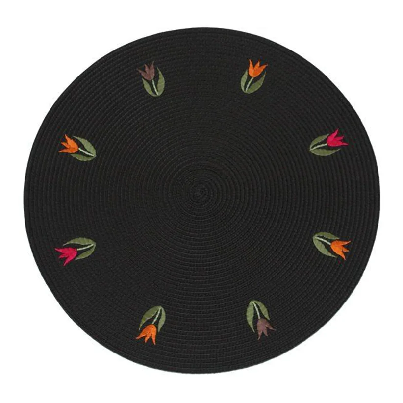 Classical Fashionable Embroidered Round Placemats Woven Pp Table
