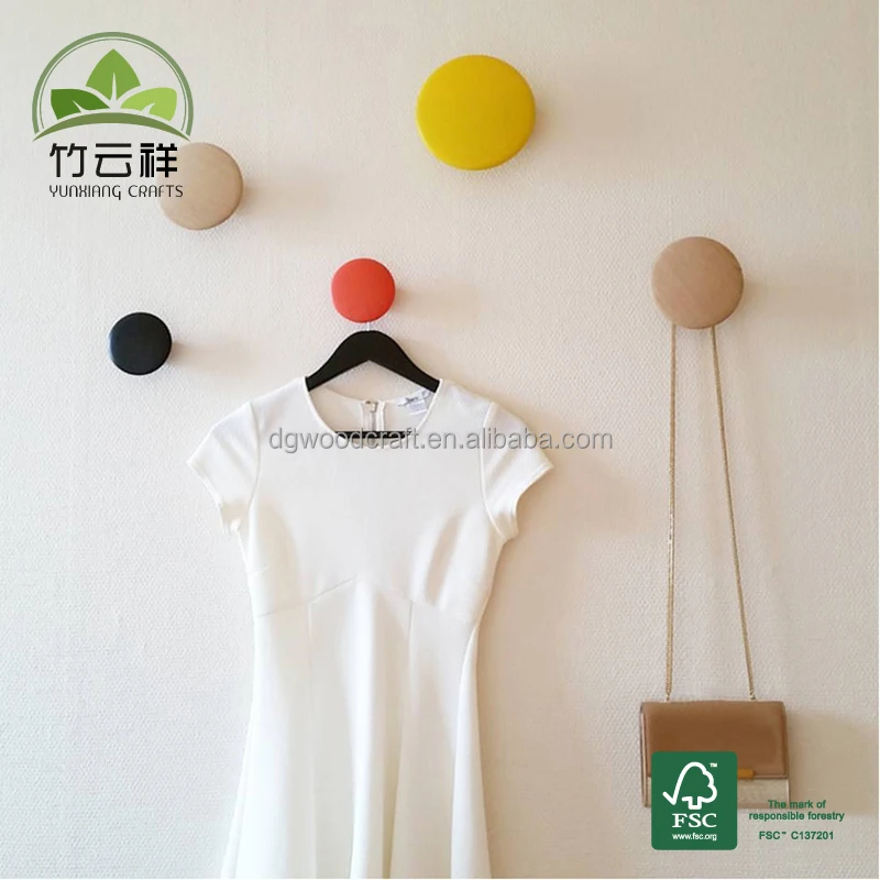 
Solid wood color polka dot hanging hooks indoor home furnishings decorative wood handicrafts  (60757302487)