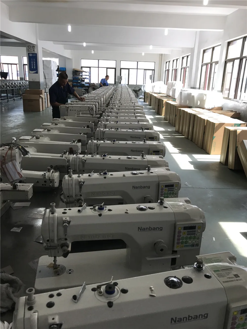 Intergrated High Speed Computerized Lockstitch Sewing Machine 4