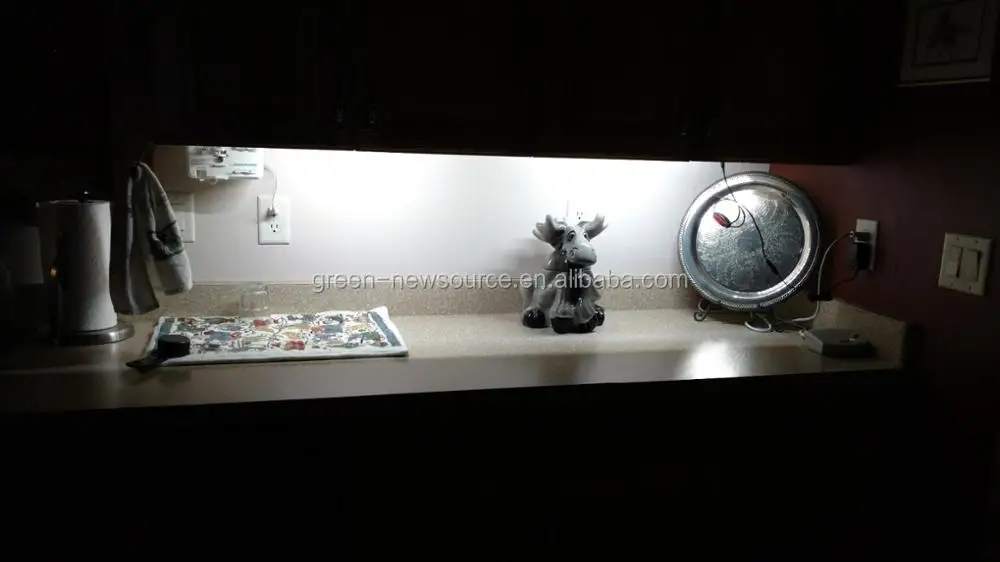 Popular LED Under Cabinet Lights Kit, Extendable Under Counter LED Light Bar 12V for Closet, Shelf, Show Case Lighting