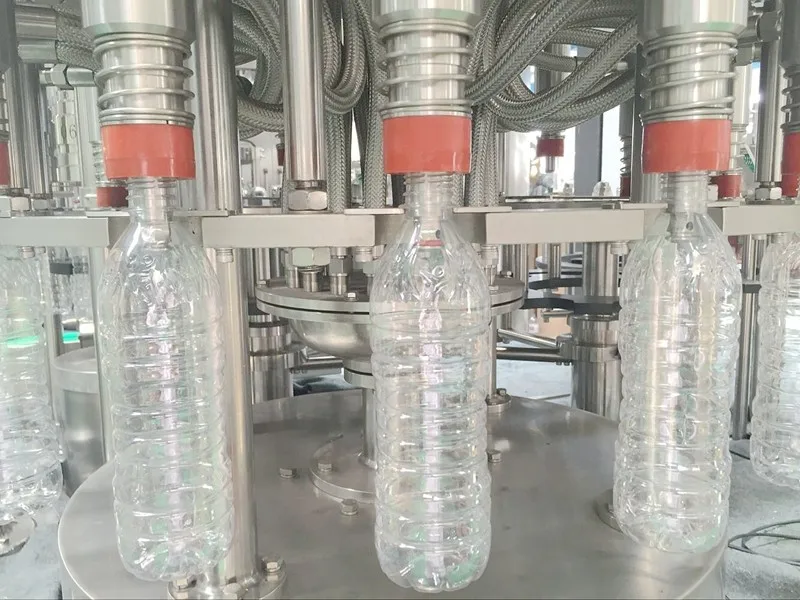 25000BPH 4.4kw Soda Water Bottling Equipment PLC PET Plastic Bottle