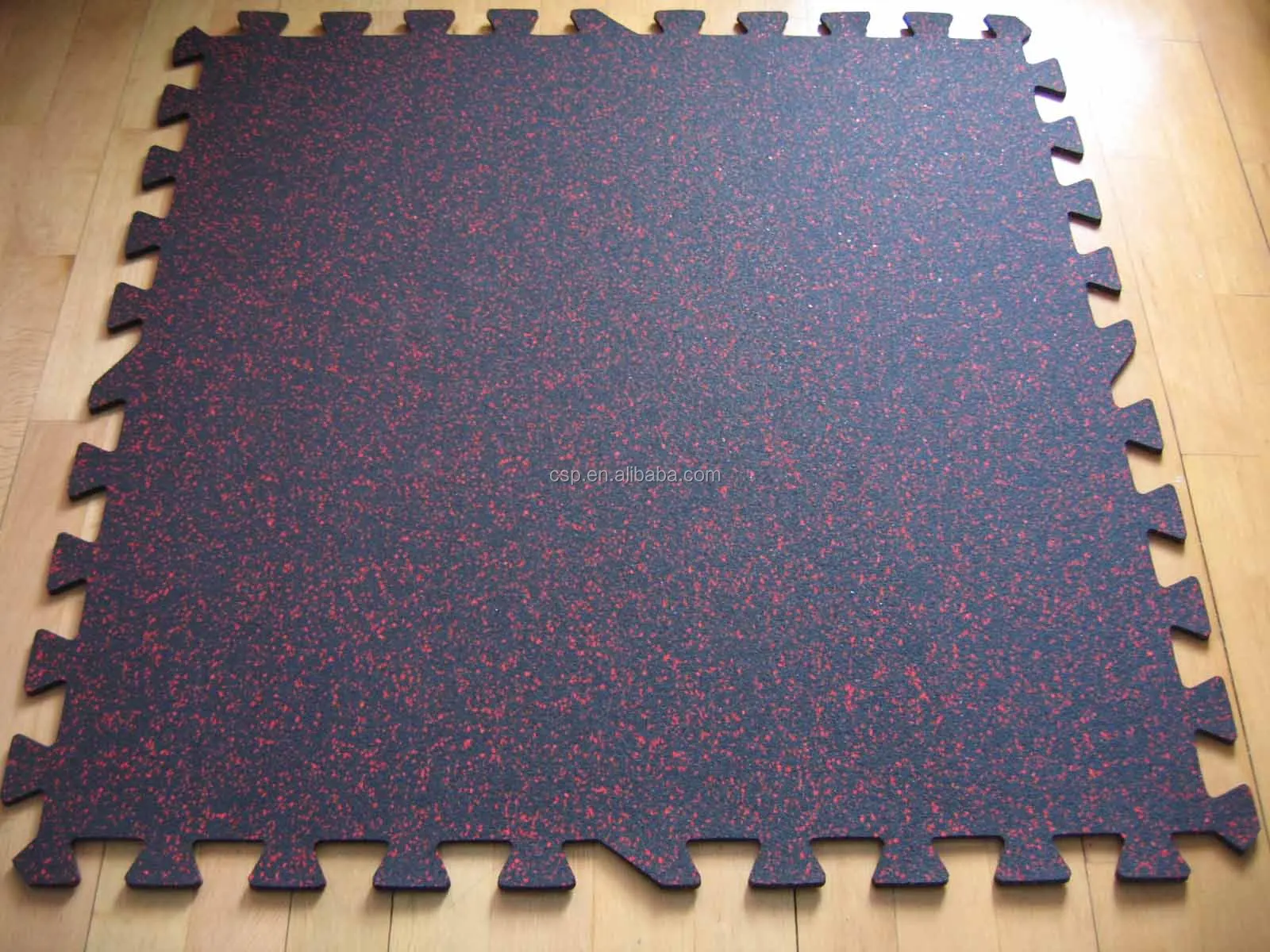 Sol en caoutchouc pour salle de fitness salle de gym, tapis de caoutchouc de pneus recyclés Sol en caoutchouc pour salle de fitness salle de gym, tapis de caoutchouc de pneus recyclés