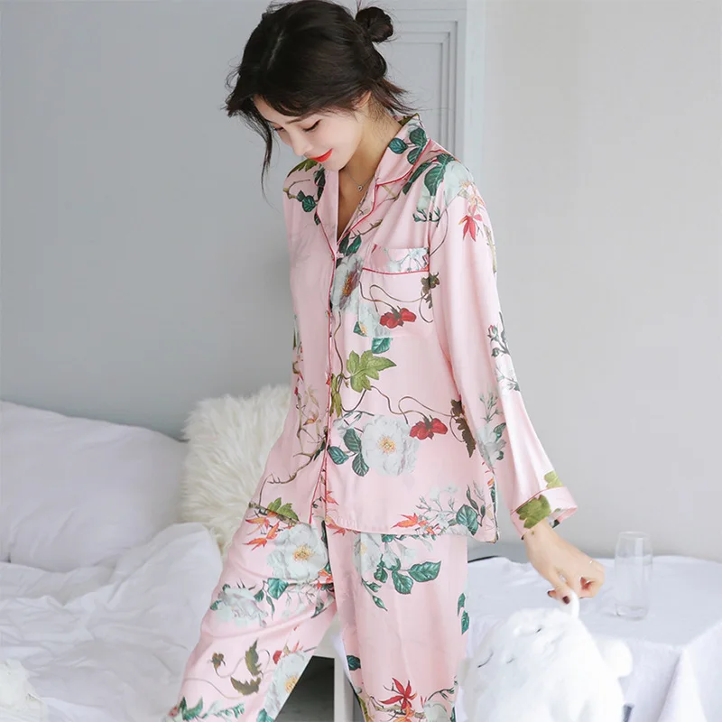 

3D Floral Silk Woman Silk Sleepwear Full Pajamas Factory Price, Picture