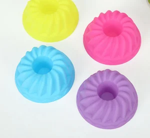 Image of SA Audit factory non-stick silicone bundt cake pan