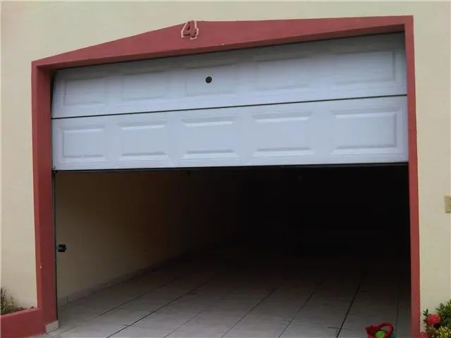 overhead garage door, retractable garage door