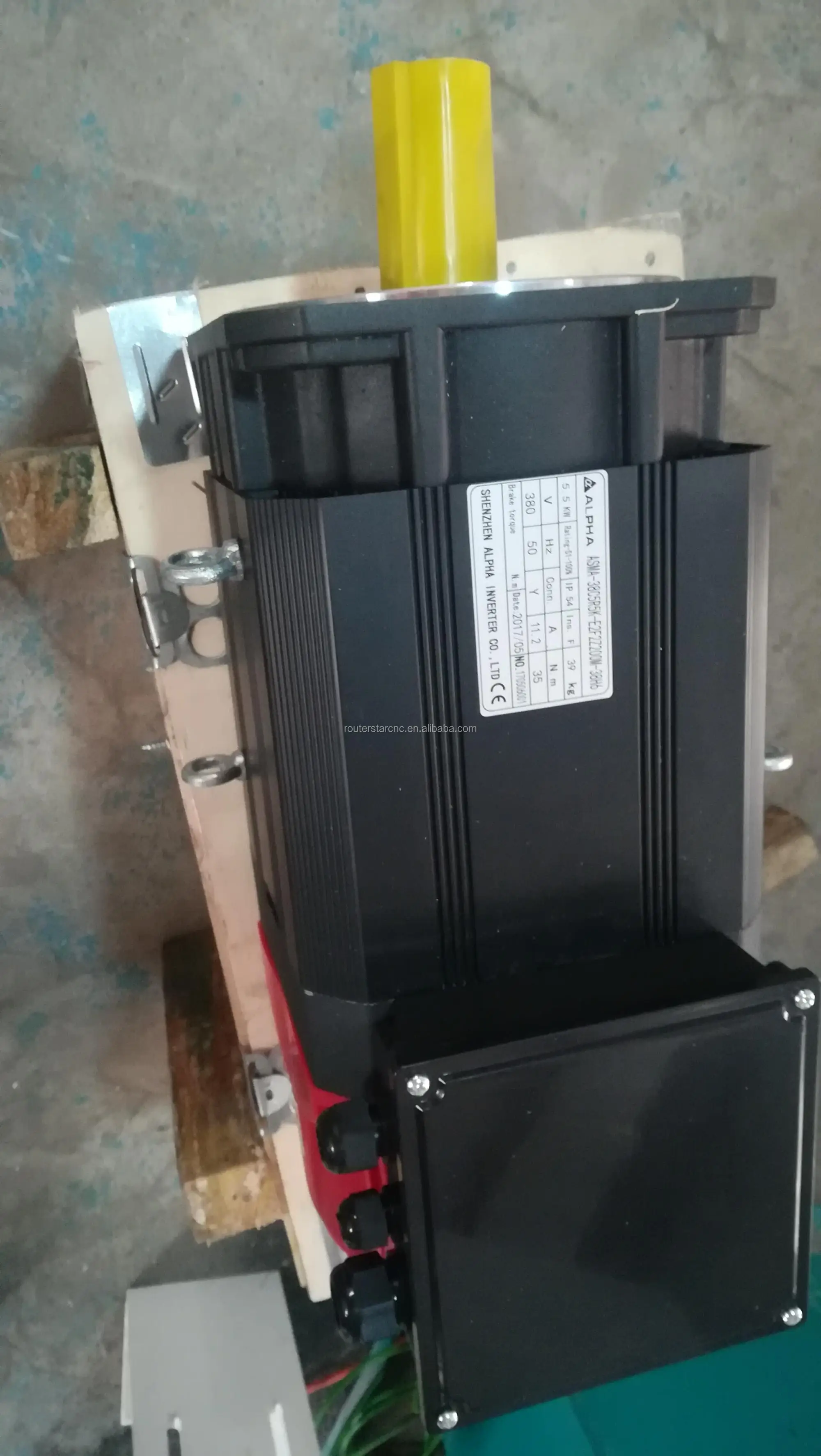 servo motor for rotating wood lathe