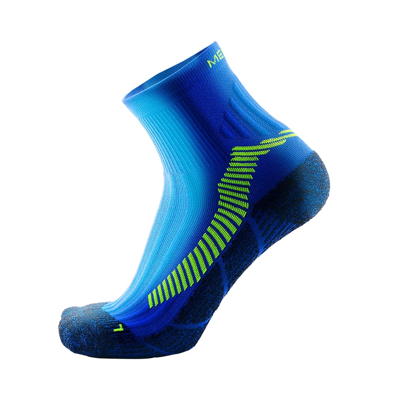 MEIKAN Wholesale Breathable Non Slip Moisture Wicking Men Sports Socks Mid Crew Outdoor Compression Running Socks