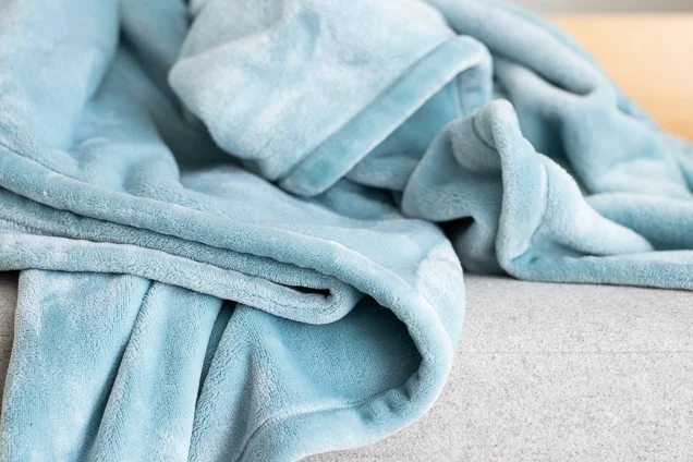 
Micro Flannel Twin Plush Polyester Ultra Soft Blanket For Sofa / Couch 
