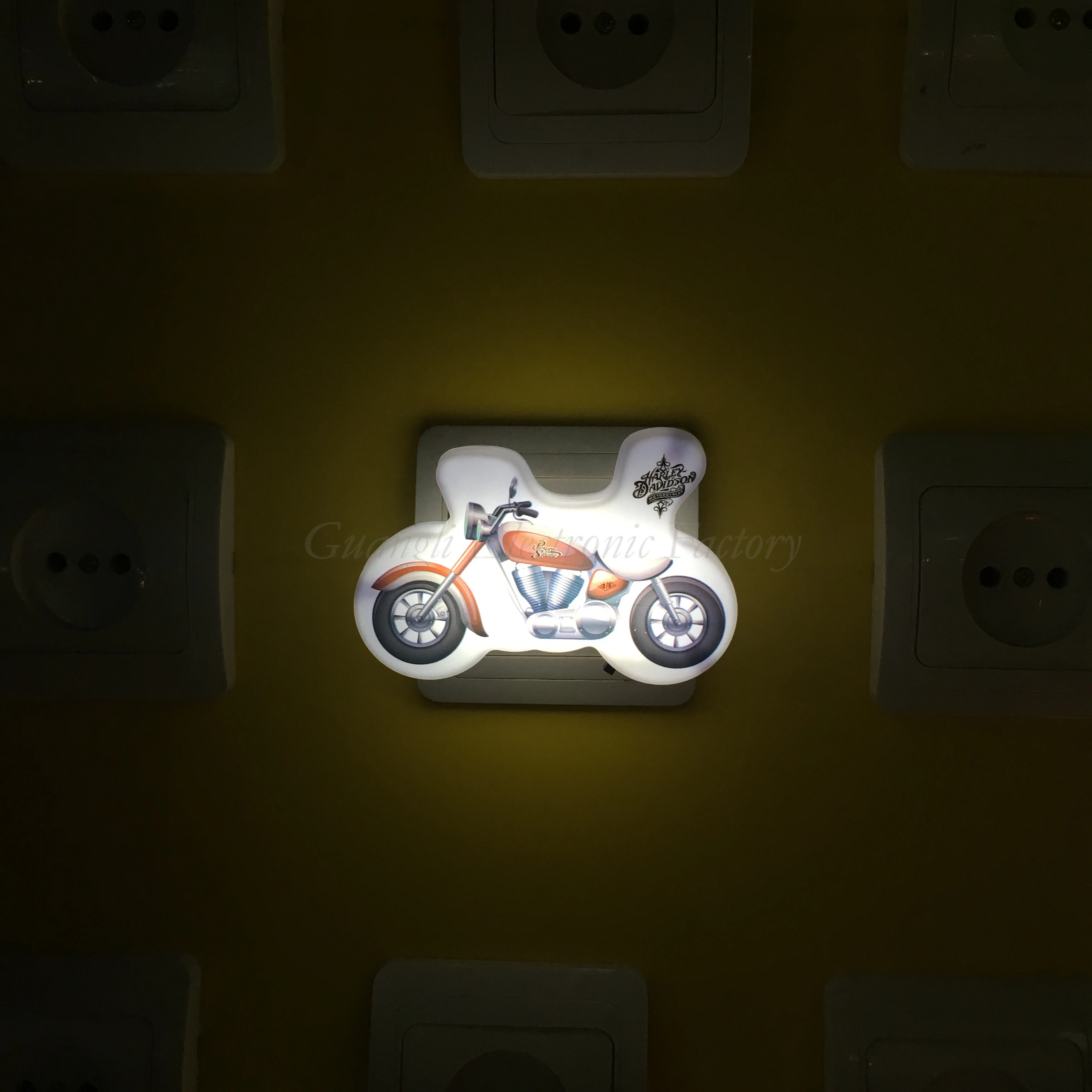 4SMD mini switch plug in motorbike Motorcycle  room usege night light For Baby Bedroom cute gift W012