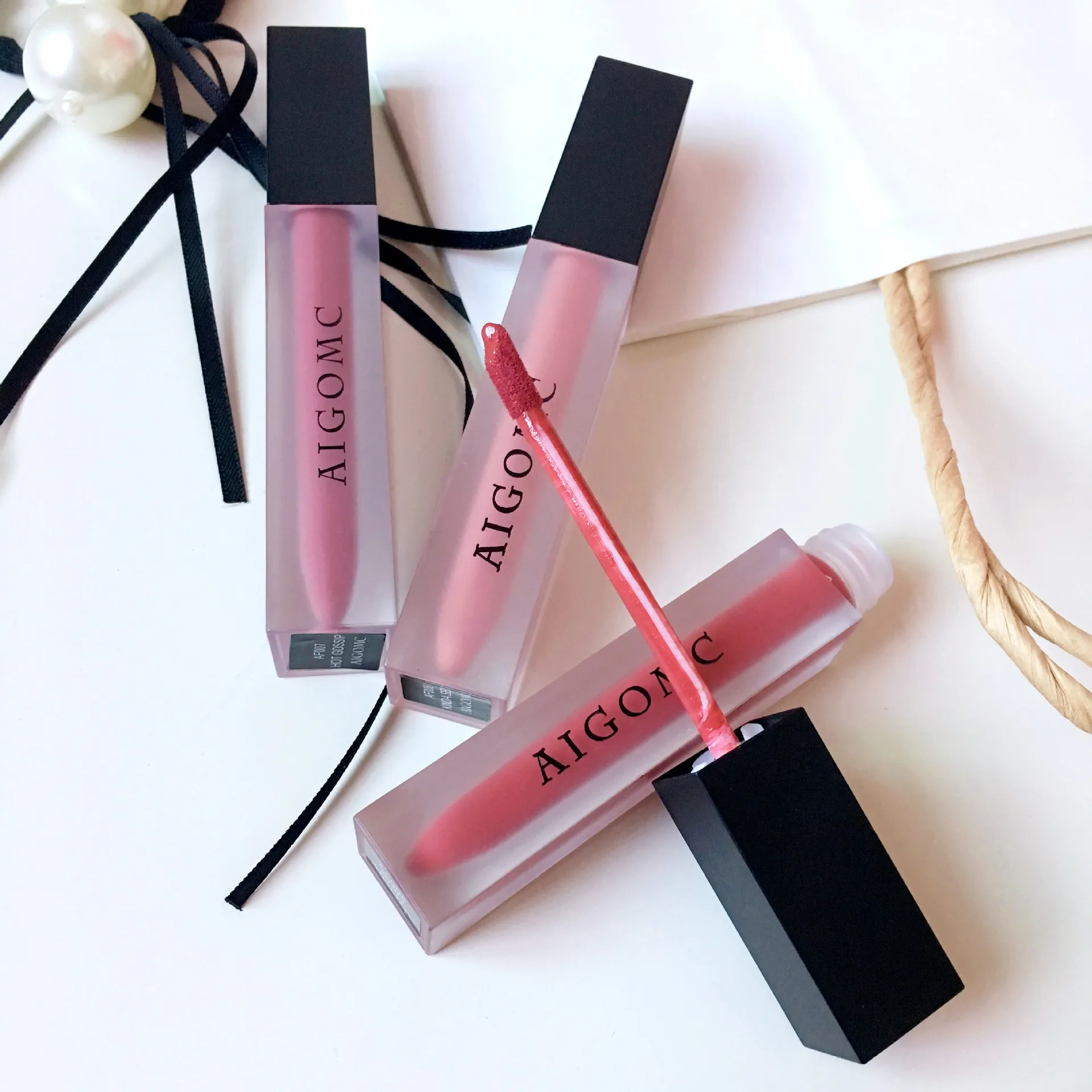 2019 Own Brand Private Label Makeup Nude Lip Gloss Frosted Tube Custom Logo Low Moq Matte Lip 