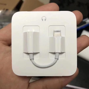 Lightning to 3.5mm Audio Jack Adapter iPhone 8 & X