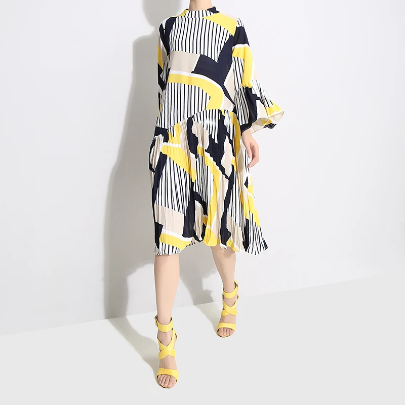 

New 2019 Korean Summer Women's Factory Design Girl Yellow Red Print Pleated Dress Midi Casual Dress