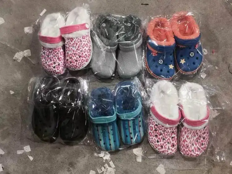 
stock lot shoes garden clog eva hole shoe mens women kids winter clogs with fur inside 