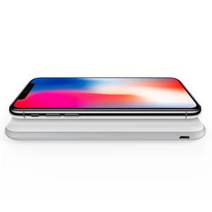 Slim 8000mAh Wireless Power Bank USB Fast Charging