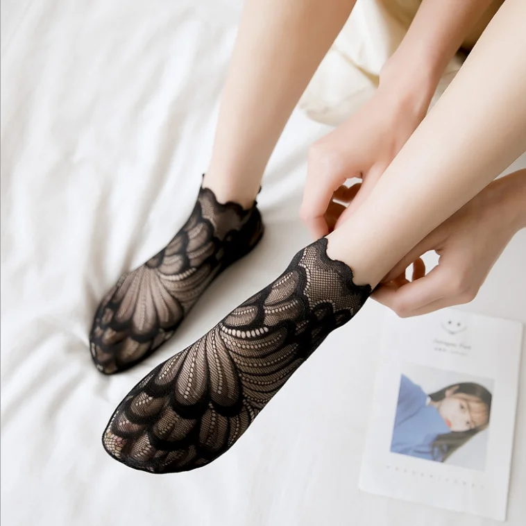 

Wholesale Hot Sale Fashion Silk Socks High Quality Beautiful Lace Cotton Bottom Socks Women, Picture shows
