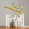 /product-detail/chinese-custom-rectangle-fine-white-ceramic-porcelain-flower-vase-62041205183.html