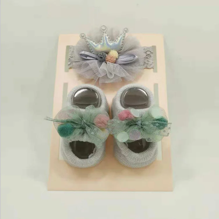 

Wholesale gift box fancy lace flower headband set cotton baby socks, Picture shows