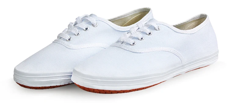 white flat tennis shoes
