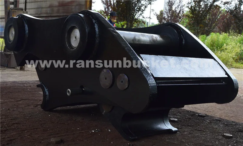 tilt rotating quick hitch excavator