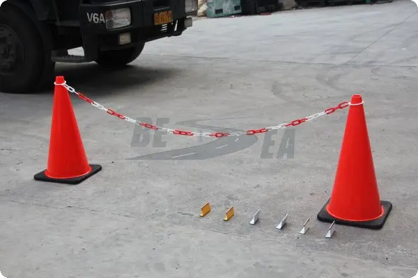 Traffic-Cone-Chain-2.jpg