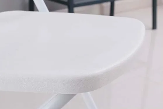Wholesale party chairs white foldable plastic folding chairs