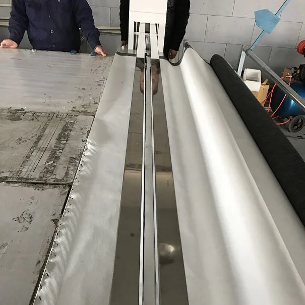 
Ultrasonic textile cutting machine 