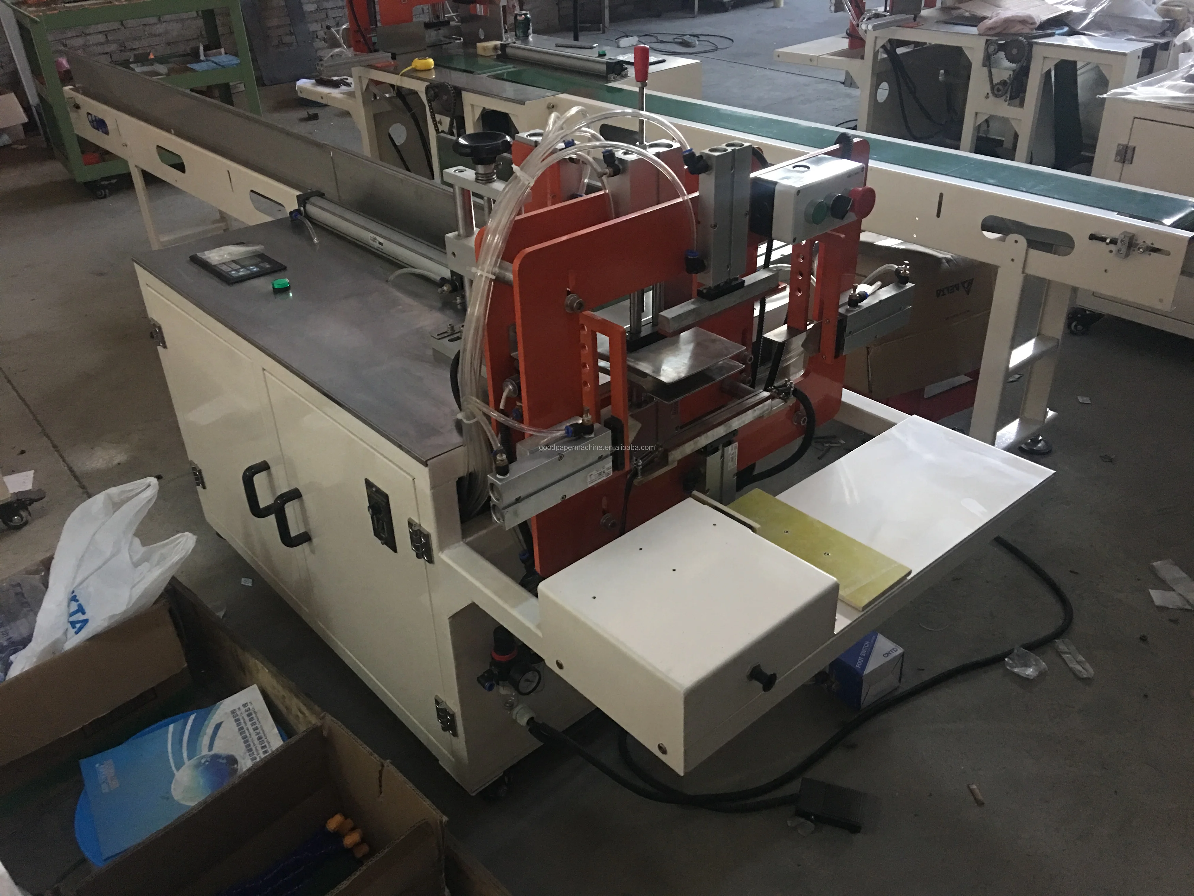 facial tissue machine