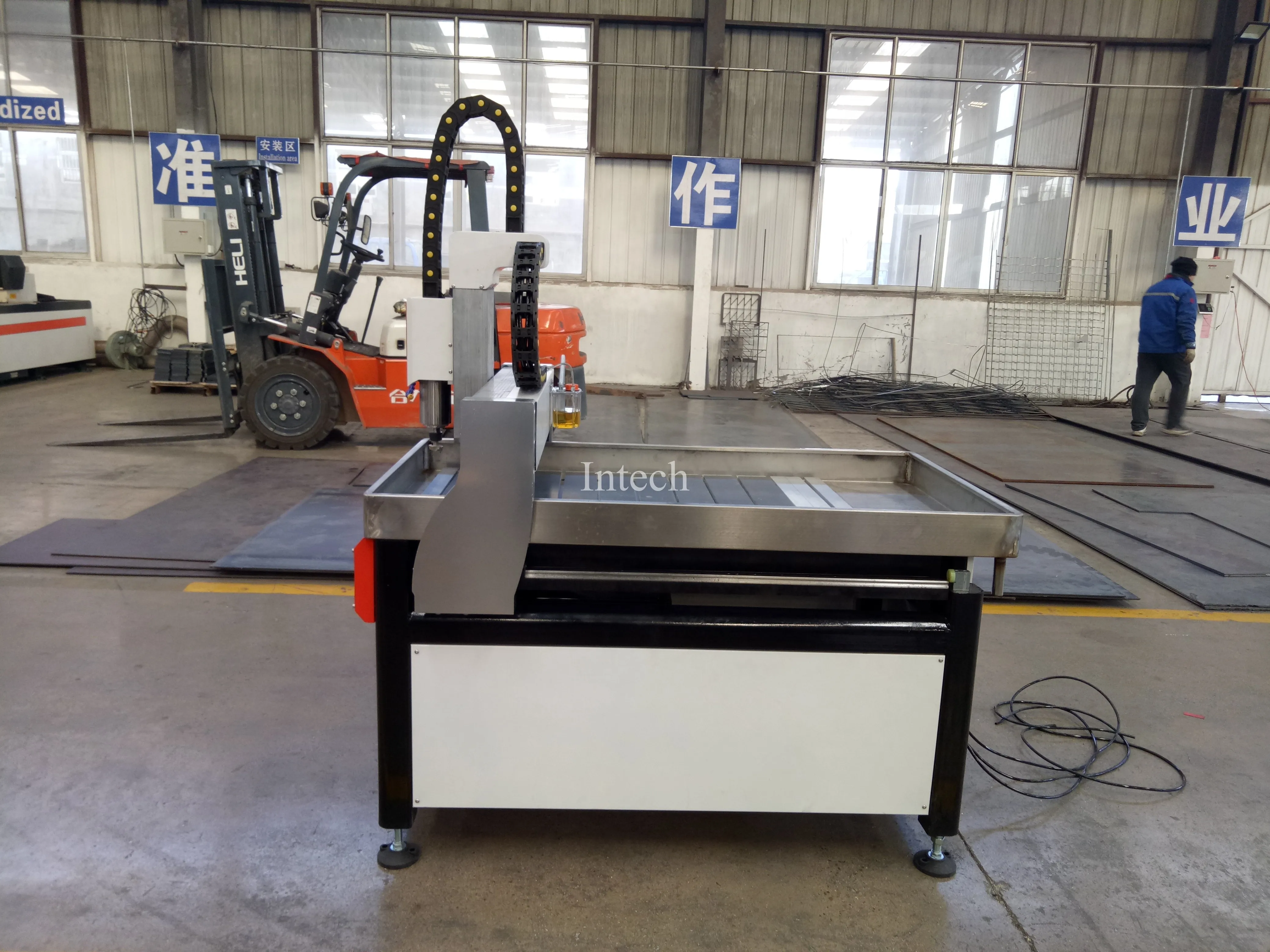 Well known wood engraving wood carving cnc router machine