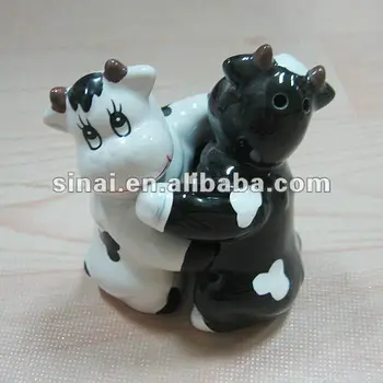 cow salt and pepper shakers