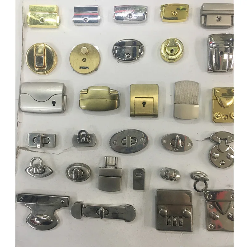 metal twist lock for handbag/purse.JPG