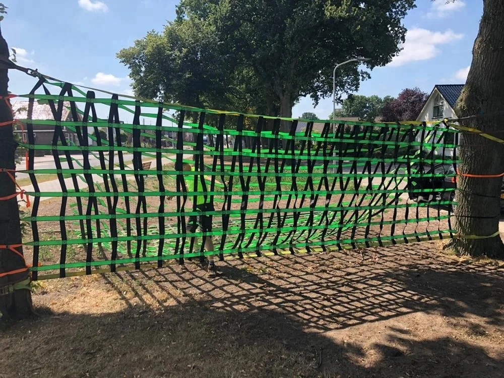 
A frame climbing cargo net play equipment for outside 