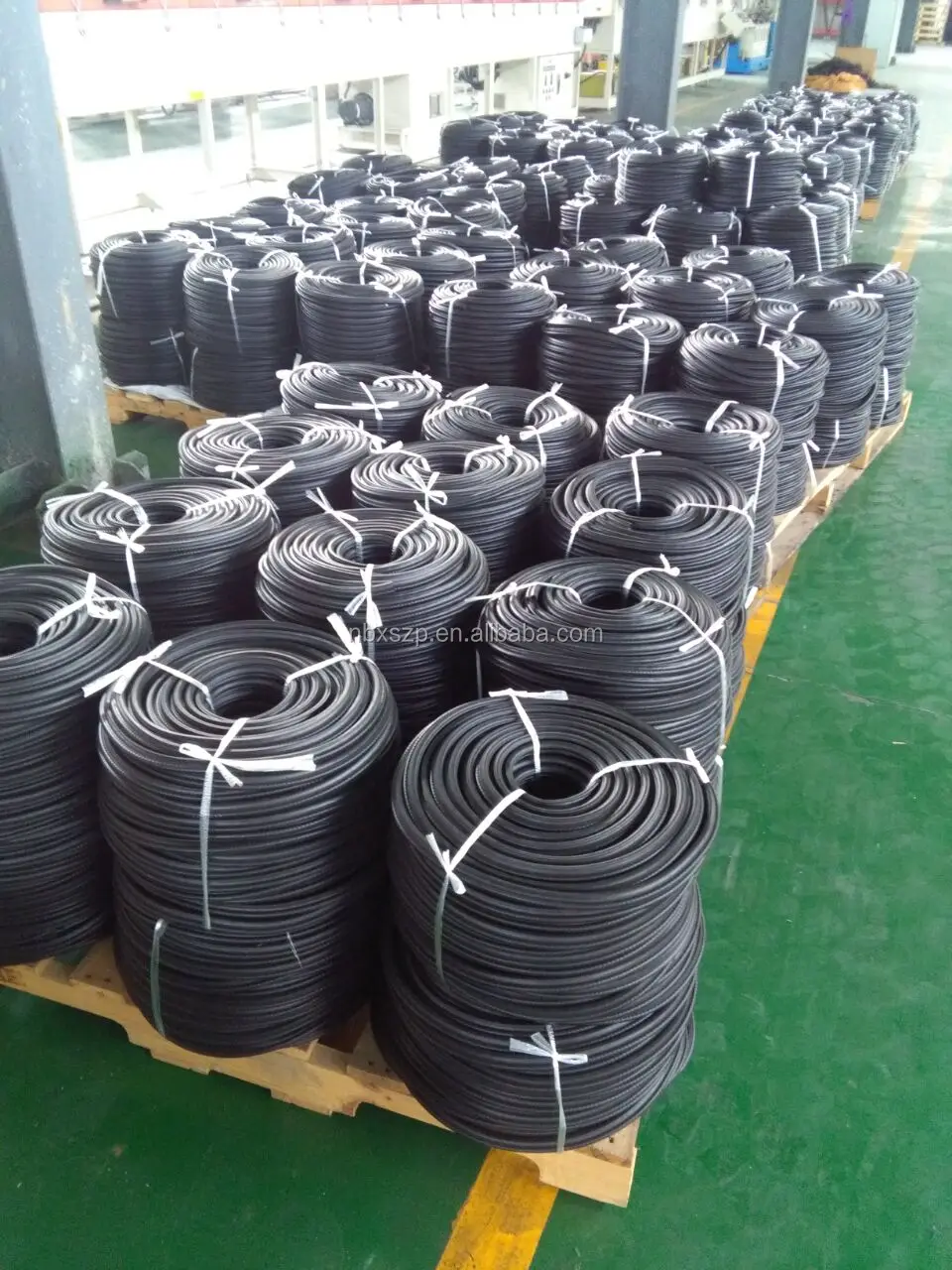 square epdm sponge rubber seal strip for door and window