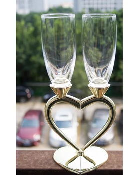 couple champagne glasses